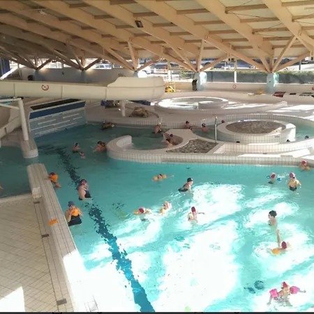 Mezzanine Au Pied Des Montagnes דירה