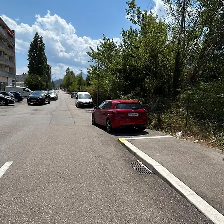 דירה Mezzanine Au Pied Des Montagnes *